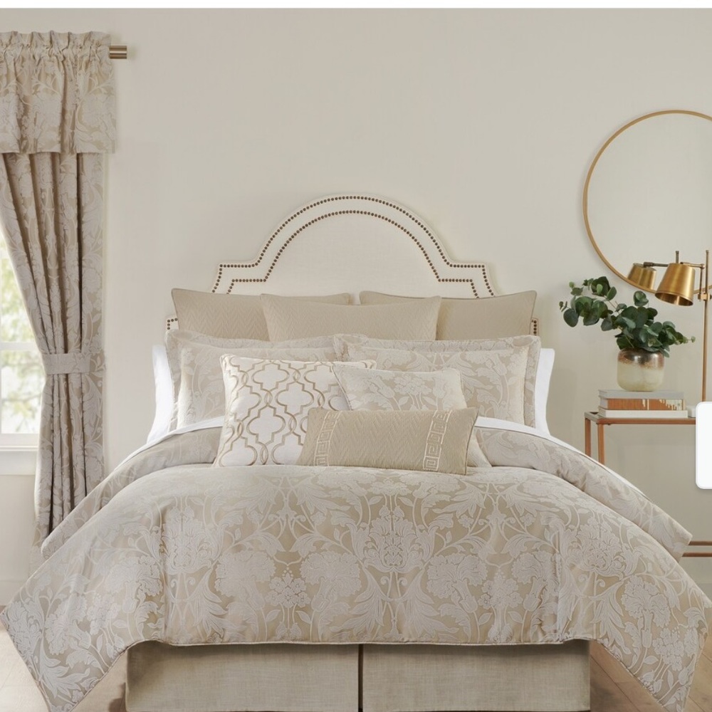 Bundle (2) Rose Tree Lucianna Euro Shams.